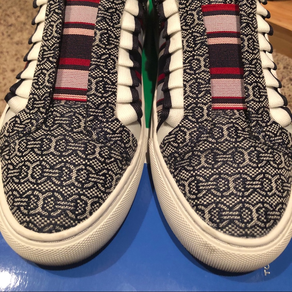Tory Burch Slip On Ruffle Sneaker 6.5 - Picture 2 of 4